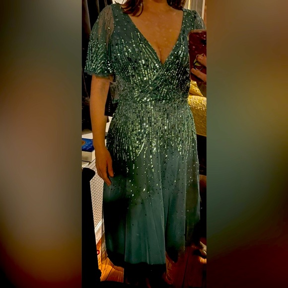 Aidan Mattox Sequin Midi Dress - Picture 2 of 8